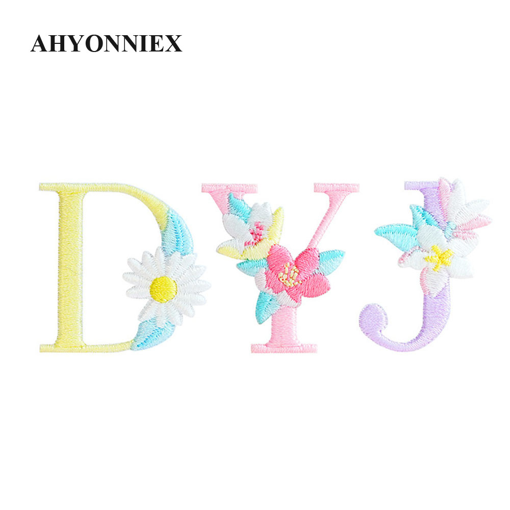 1 Piece Flower English Letters - огляд і ціна Embroidery Letter N
