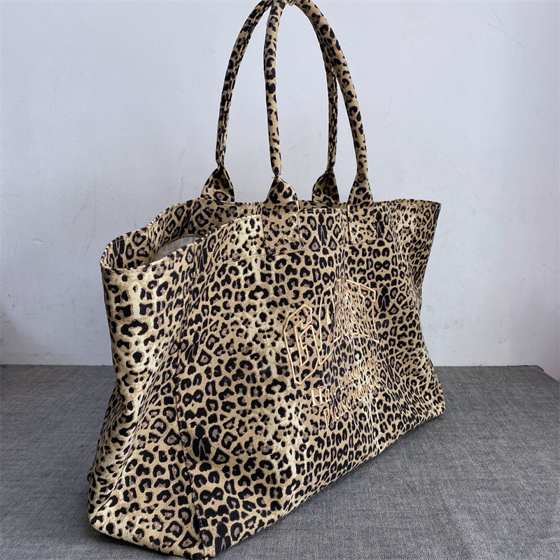 Unisex Leopard Print Embroider - огляд і ціна Embroidery Motif